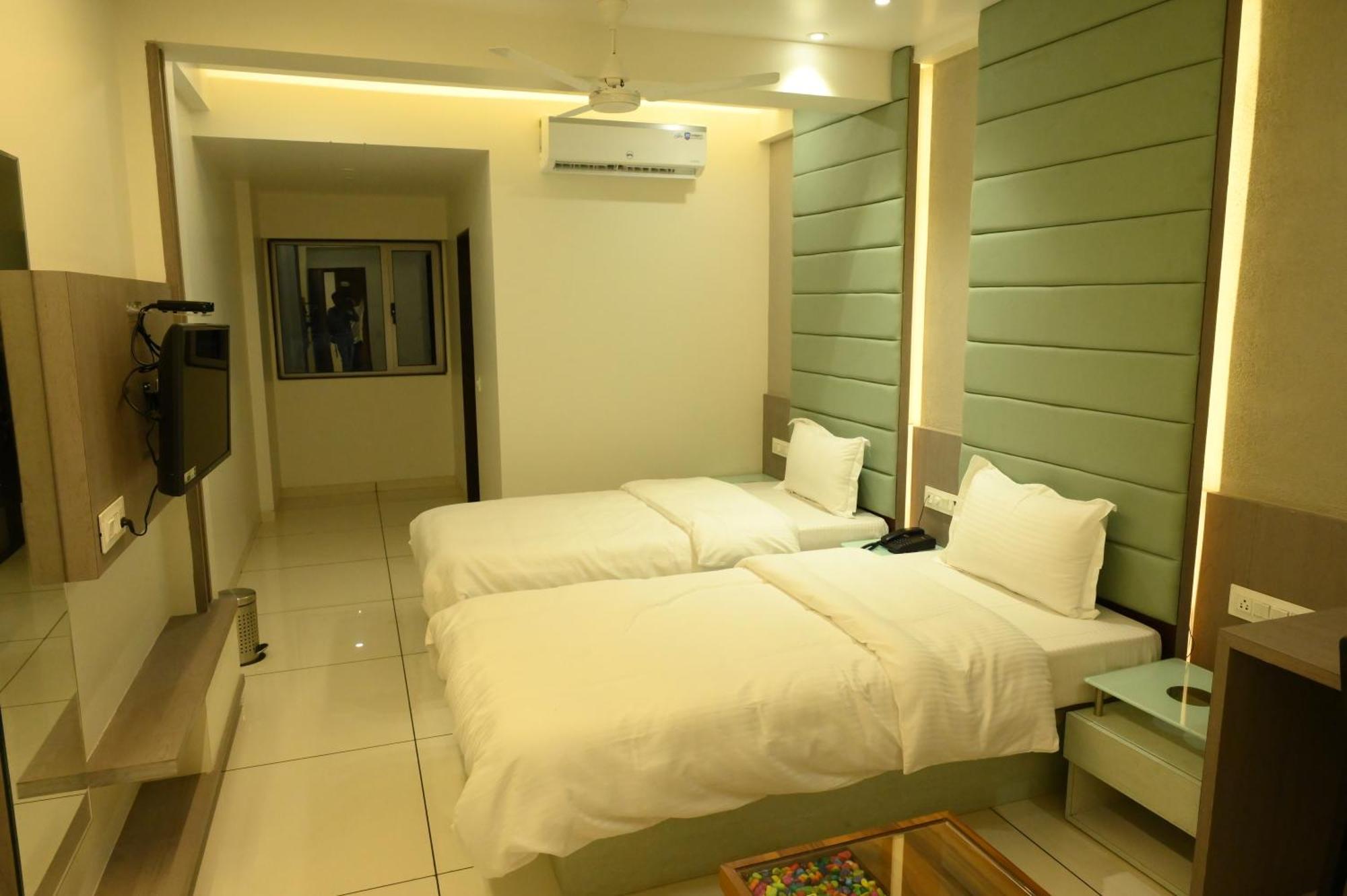 Hotel Parqotel Arnāla Exterior foto